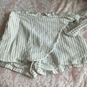 Pink Lily Cream and Light Gray Striped Wrap Skort